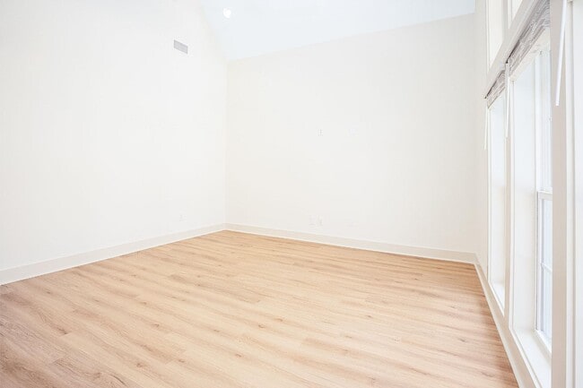 Building Photo - 7355 U.S. Hwy 280 W