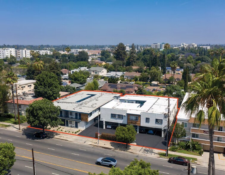 Building Photo - 15125 Victory Blvd