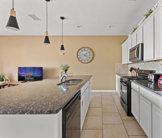 Building Photo - 4678 Terrasonesta Dr