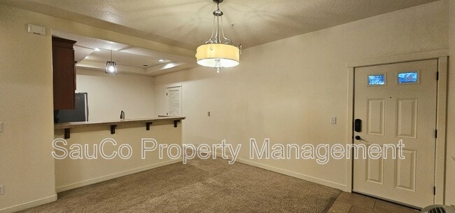 Building Photo - 8078 NE Miriam Way