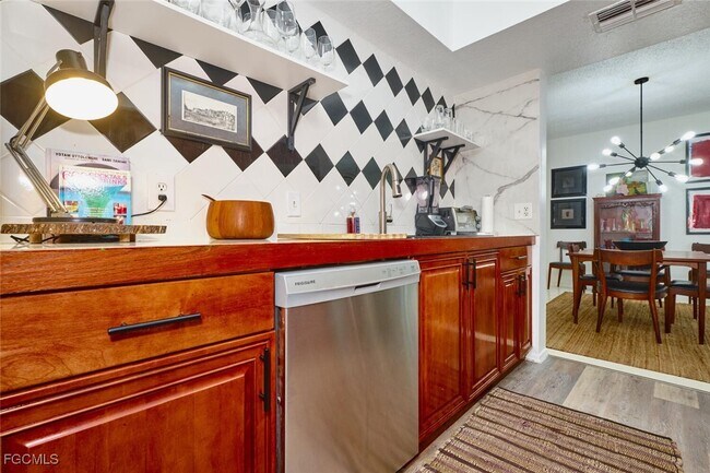 Building Photo - 109 Tuscana Ct