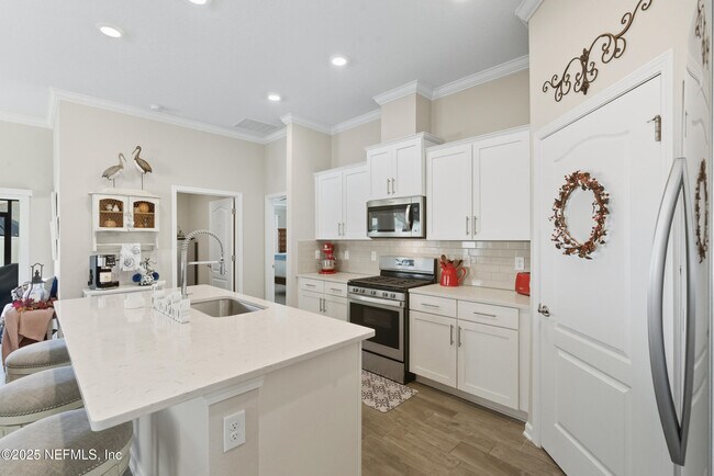 Building Photo - 43 Cardinal Br Ln