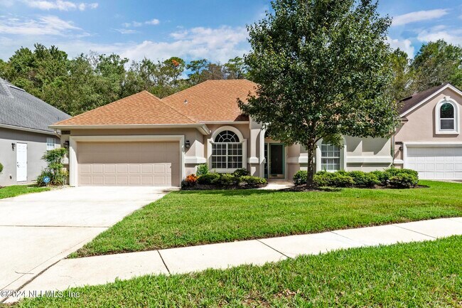 Building Photo - 7851 Heather Lake Ct E