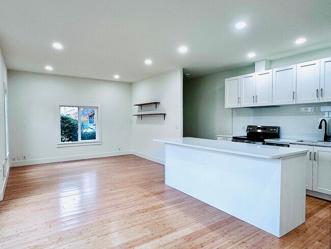 Building Photo - 1401 N 36th St