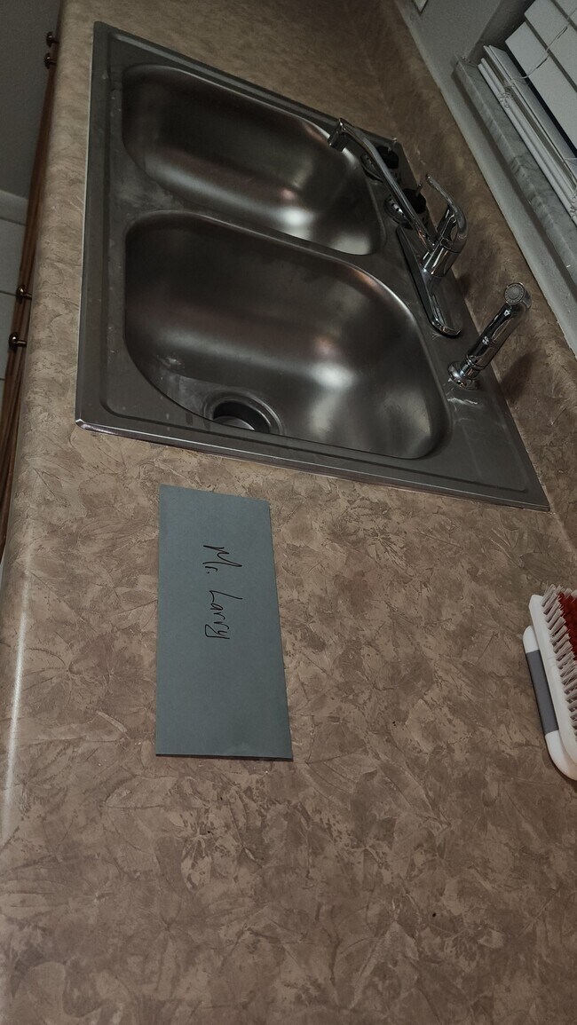 Building Photo - 3379 North Ave