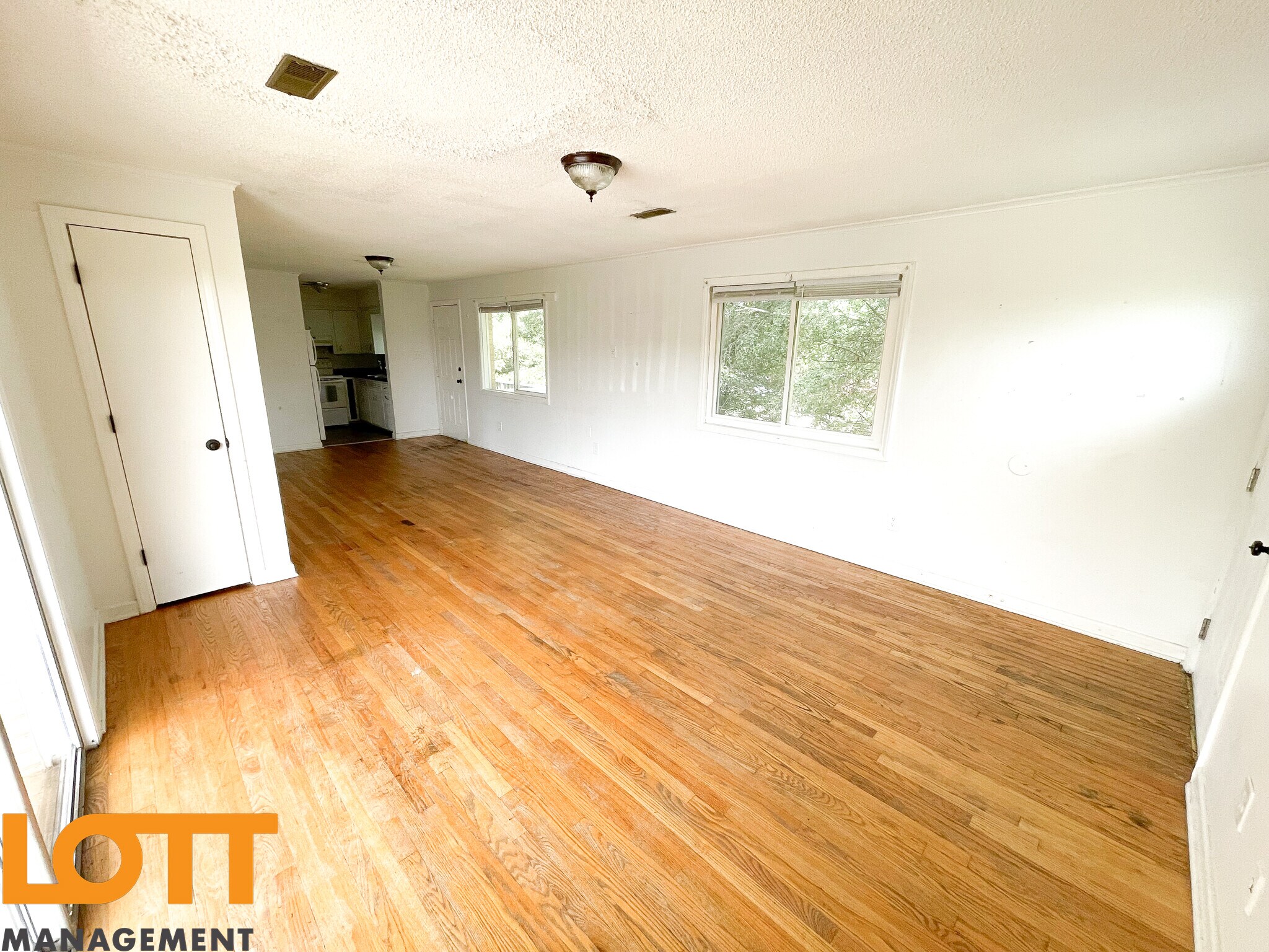 Building Photo - 120 Pueblo St #D