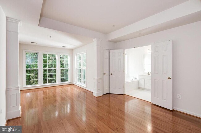 Building Photo - 13953 Lullaby Rd