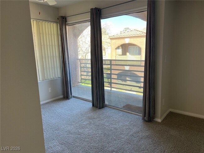 Building Photo - 2111 Sealion Dr