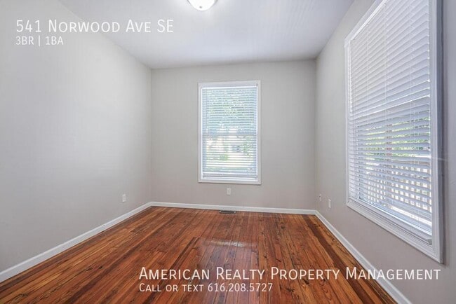 Building Photo - 541 Norwood Ave SE