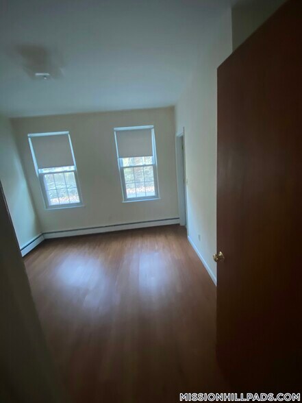 Building Photo - 82 S Huntington Ave