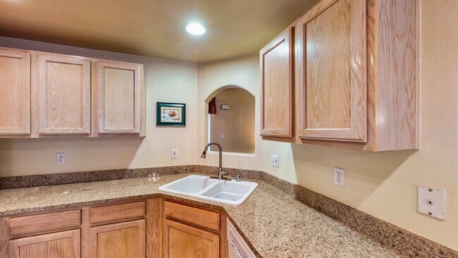 Building Photo - Experience Las Vegas in style and comfort ...
