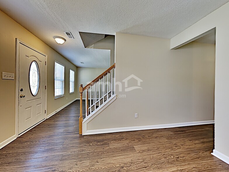 Building Photo - 4417 Oakbank Ln