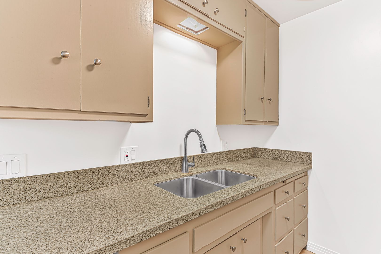 Building Photo - 3525 2nd St