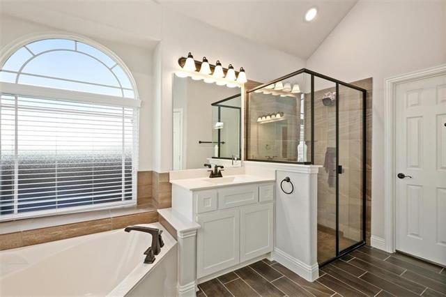 Building Photo - 1313 Baynes Dr