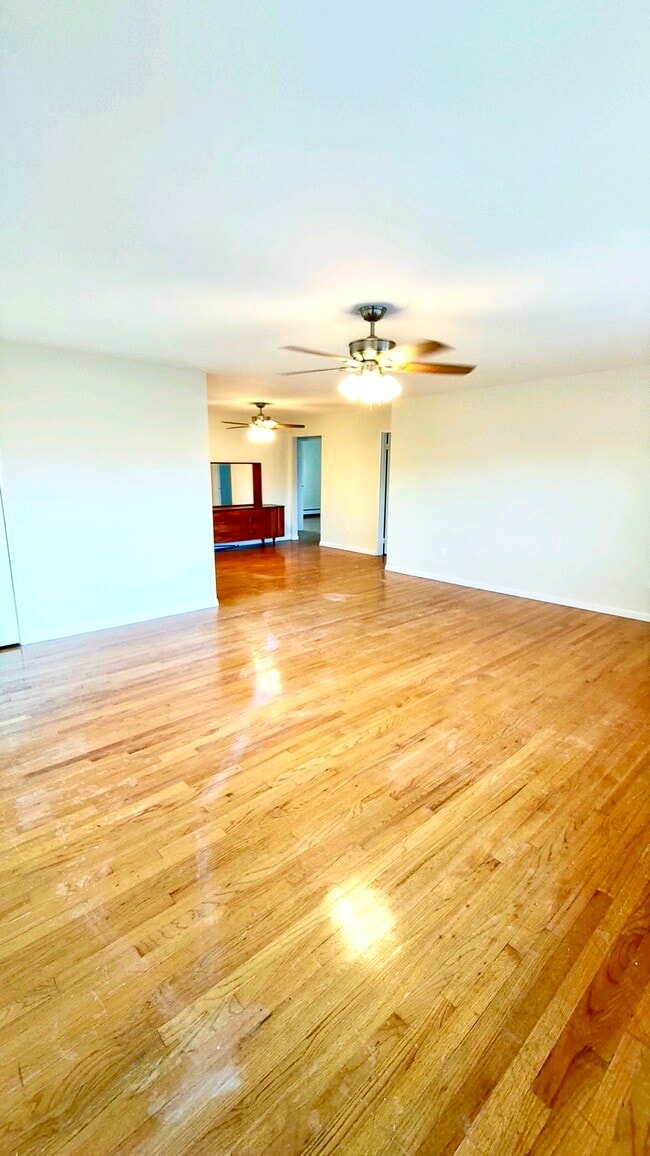 Living room - 111 Terrace Pl