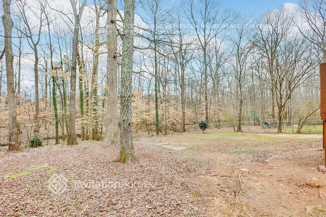 Building Photo - 834 Forest Path