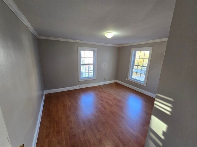 Building Photo - 17 Charles St