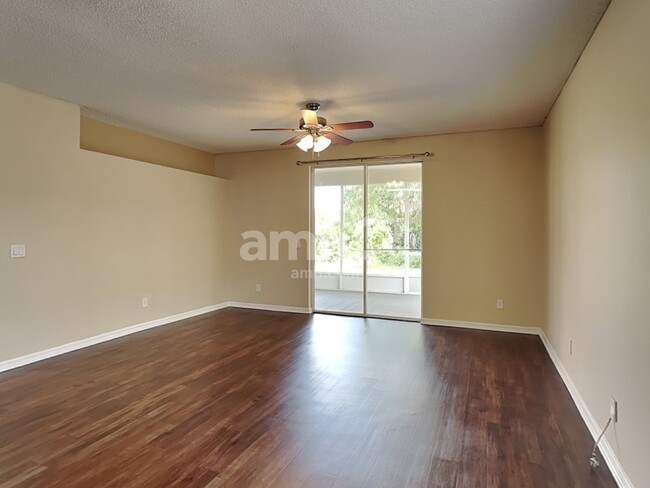 Building Photo - 990 Riviera Point Dr