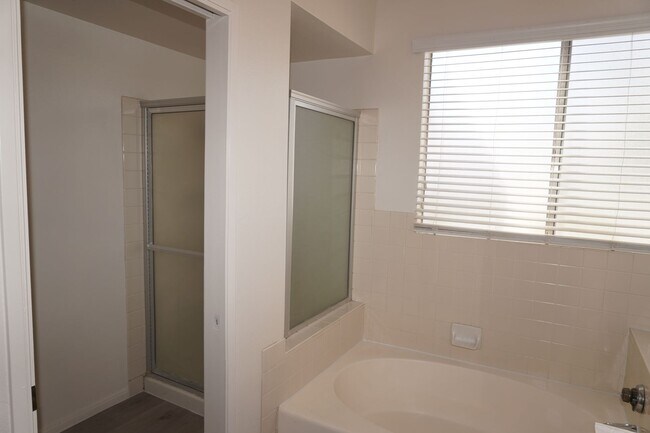 Building Photo - 23848 Bouquet Canyon Pl