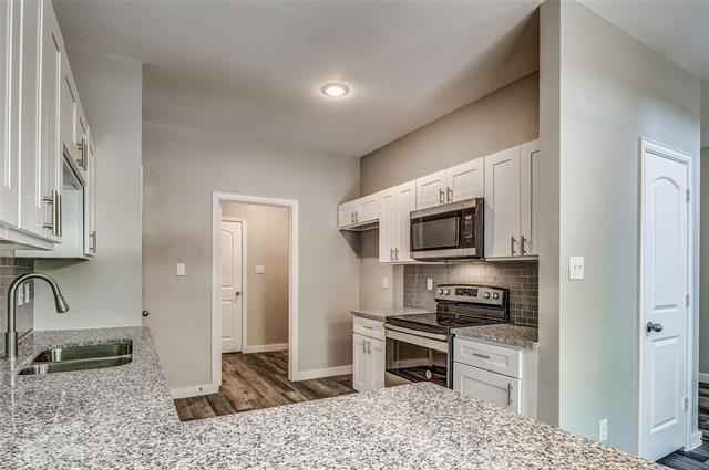 Building Photo - 3262 Wexford Dr
