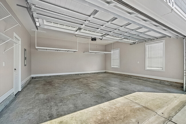 Building Photo - 878 Stormy Gale Ln