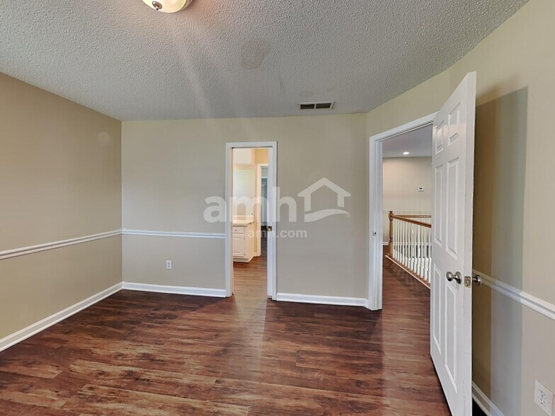 Building Photo - 5303 Rutland Ct
