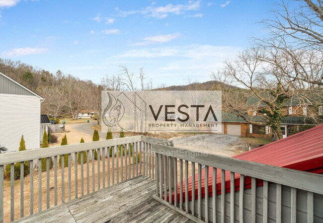 Building Photo - 4 Riddle Rd