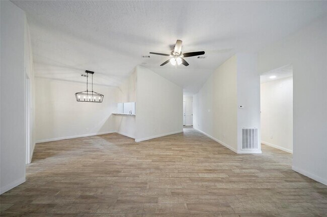 Building Photo - 22810 Dairy Gate Dr
