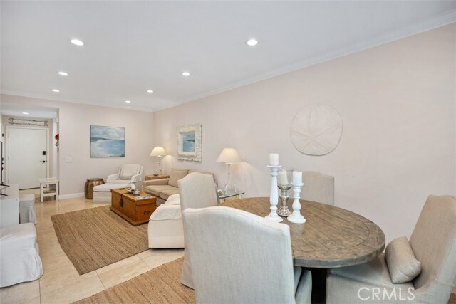 Building Photo - 30902 Club House Dr