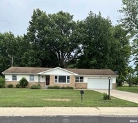 Building Photo - 1606 W Woodside Dr