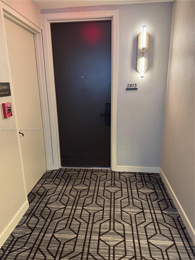 Building Photo - 1395 Brickell Ave