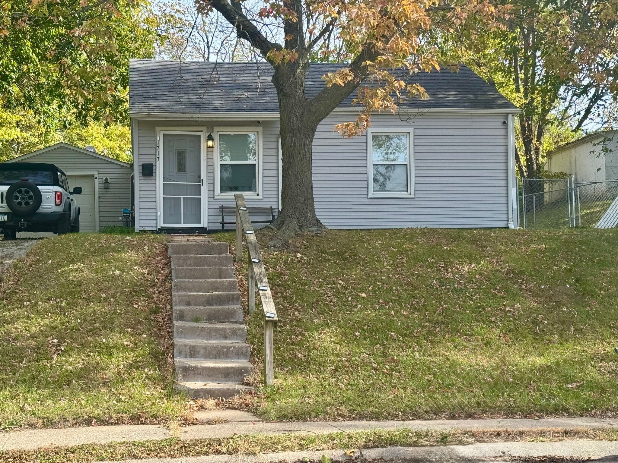 Building Photo - 1717 Mound St