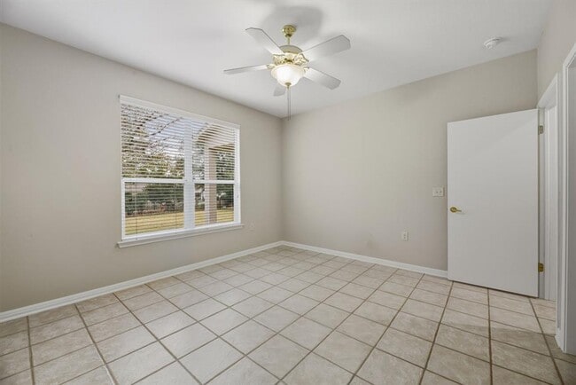 Building Photo - 121 Coreopsis Way