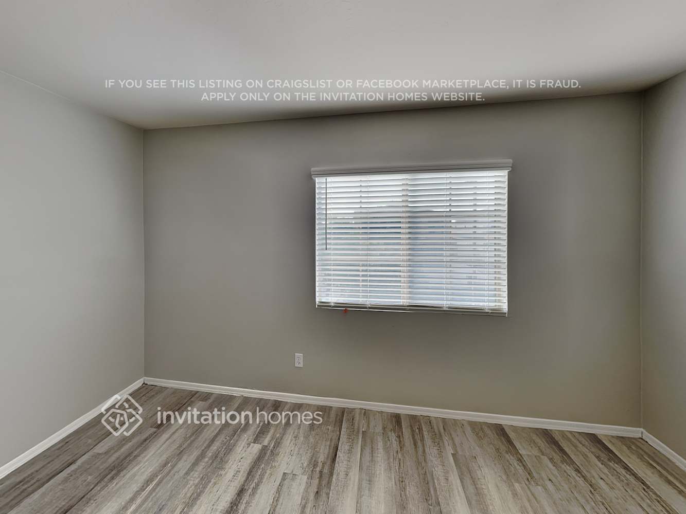 Building Photo - 14226 W Hearn Rd