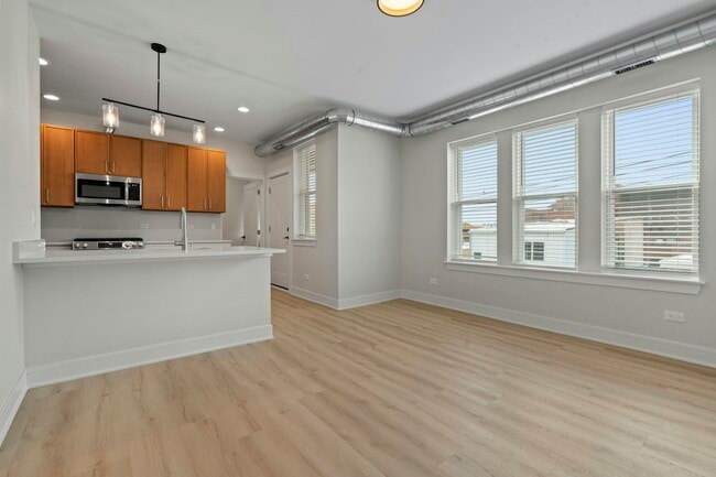 Building Photo - 432-436 S Maple Ave