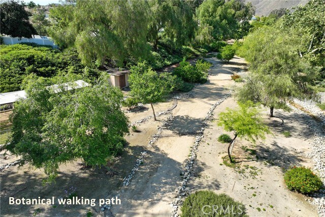 Building Photo - 26691 Kicking Horse Dr