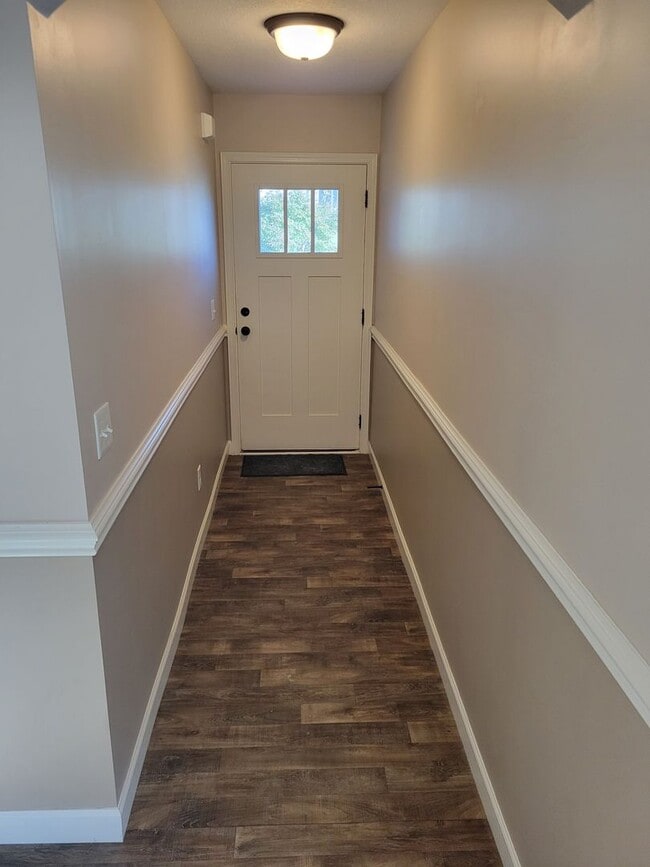 Building Photo - 108 Highland Spgs Lp