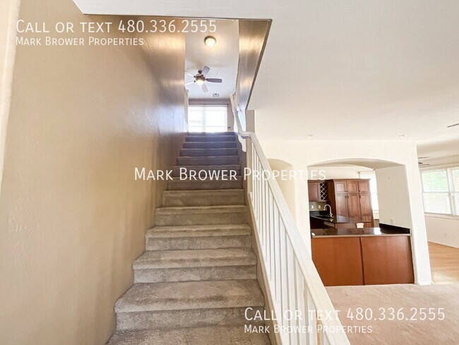 Building Photo - 2150 E Sunland Ave
