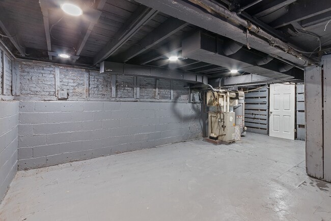 Building Photo - Updated 3-Bedroom | 2-Bath | Central AC | ...