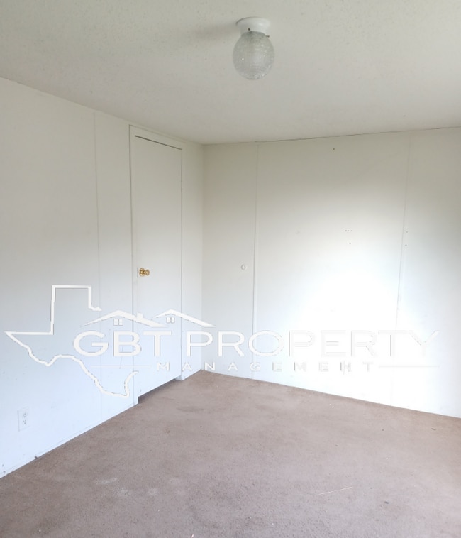 Building Photo - Single Wide