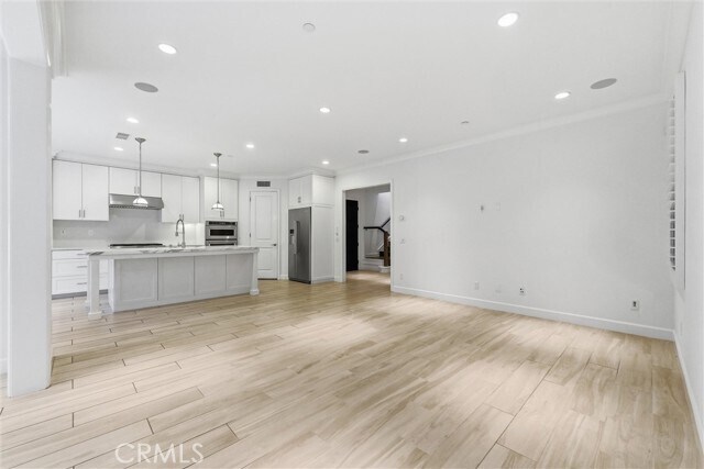 Building Photo - 56 Farmhand