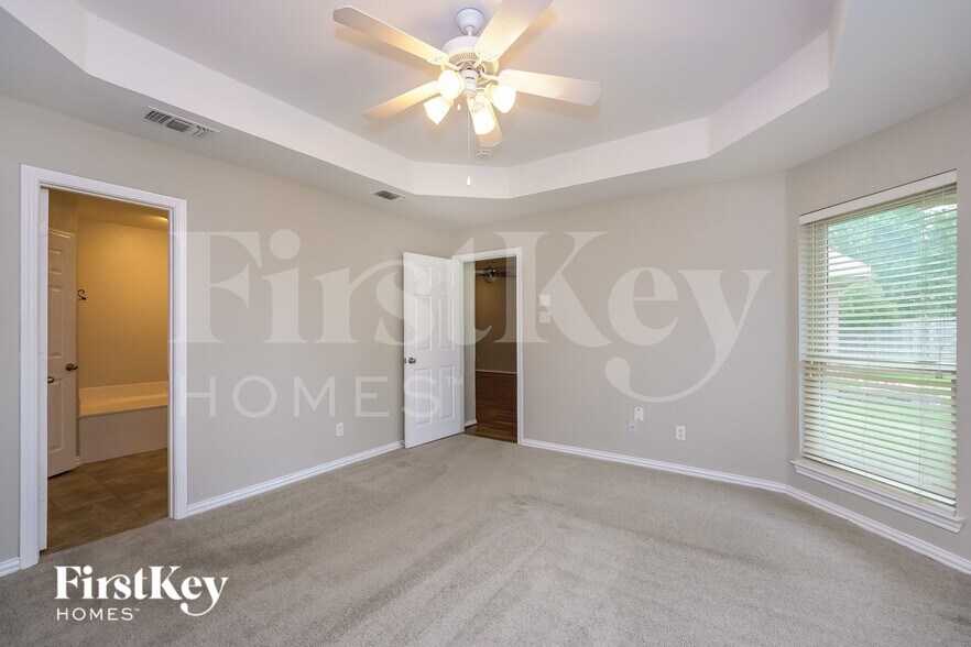 Building Photo - 101 Canterbury Dr