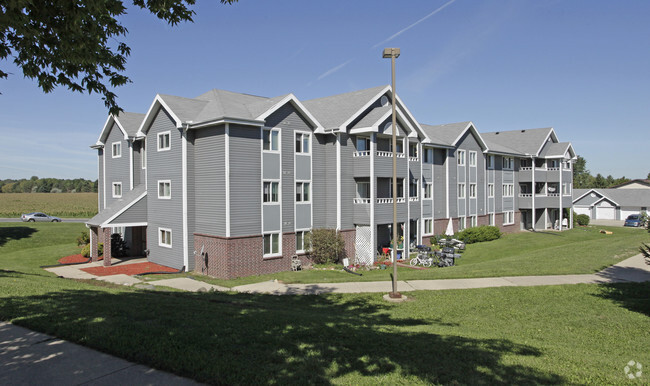 Primary Photo - School Street Apartments