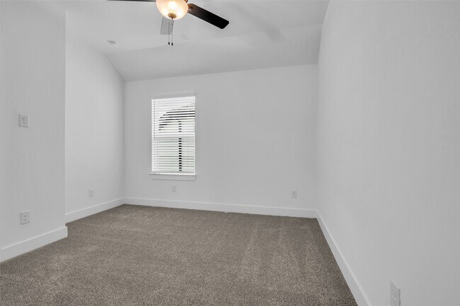 Building Photo - 12846 Meadow Wind Wy