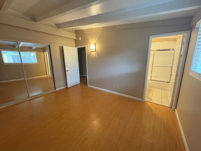 Building Photo - Pet Friendly Single Family Home for Rent i...