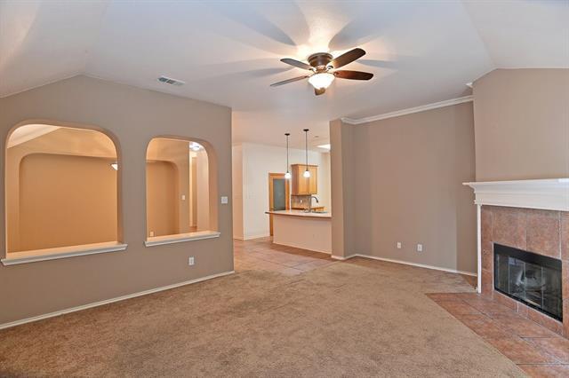 Building Photo - 1073 Red Hawk Dr