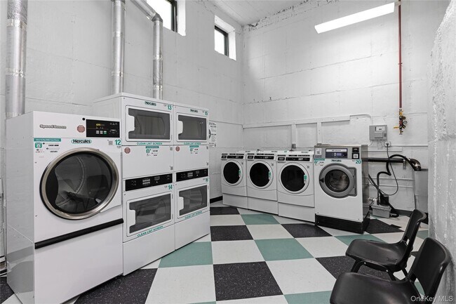 Building Photo - 76-66 Austin St