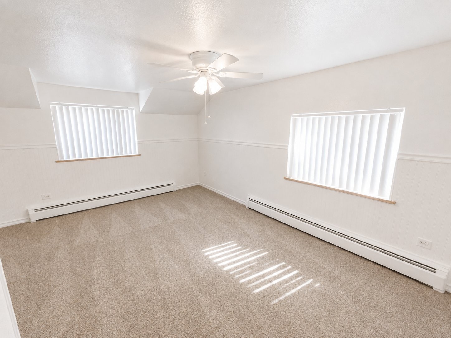 Building Photo - 1375 Everett Ct