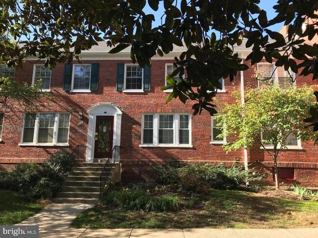 Building Photo - 1813 Key Blvd