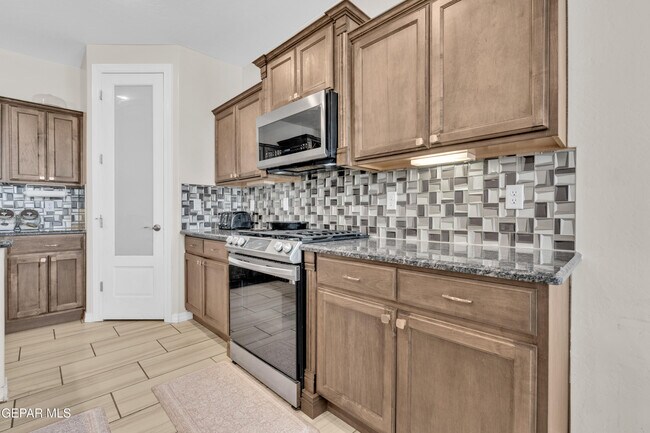 Building Photo - 12494 Stansbury Dr